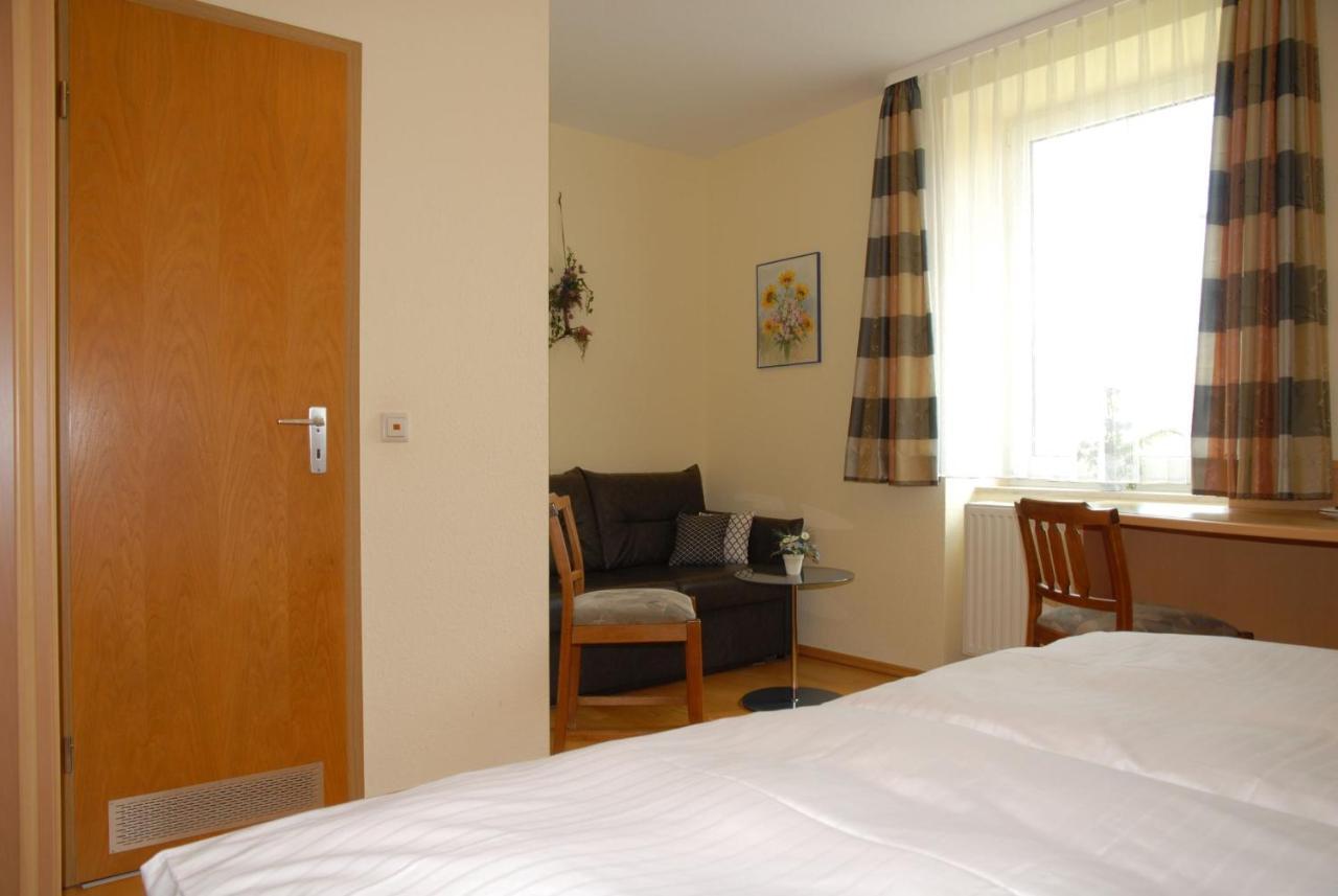 Hotel Garni Grottental Messstetten 外观 照片